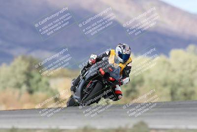 media/Nov-16-2025-Race Pace (Sun) [[8c5fa54630]]/Non Verified Riders (1st 20 Minutes)/7-Turn 9 Entry (210pm)/